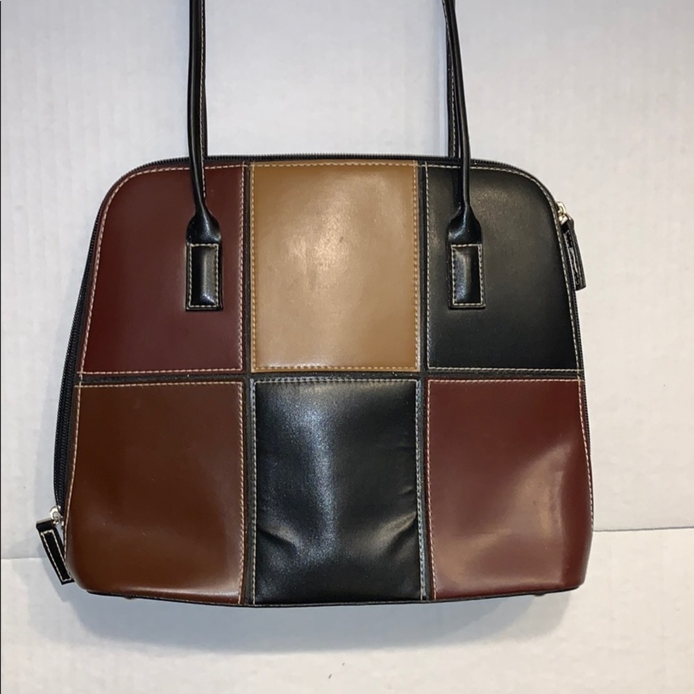 SALE!! Colour block purse. Neutral